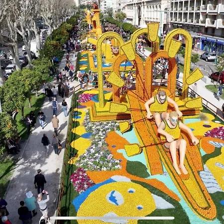 Centre Vue Imprenable Sur Et Jardin Bioves Apartment Menton