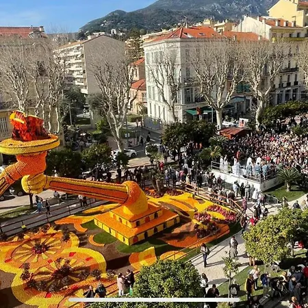 Centre Vue Imprenable Sur Et Jardin Bioves Apartment Menton