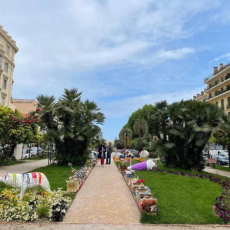 Centre Vue Imprenable Sur Et Jardin Bioves Menton