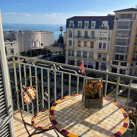 Apartment Centre Vue Imprenable Sur Et Jardin Bioves *