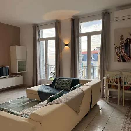 Apartment Centre Vue Imprenable Sur Et Jardin Bioves *