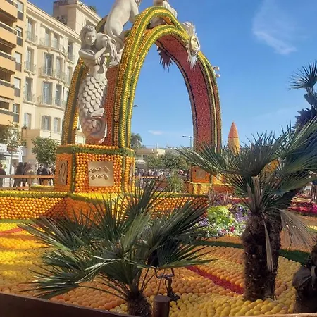 Superbe Classe Vue Et Jardin, Emplacement Exceptionnel, Climatise Apartamento